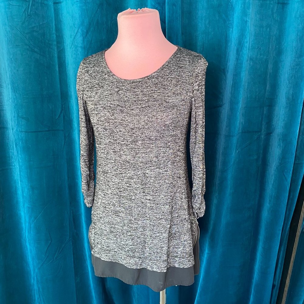 Maurices Long Sleeve Contrast Hem Tunic Top Gray/Black